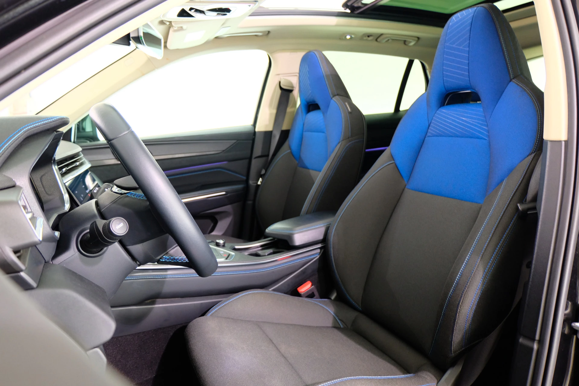 Hoofdafbeelding Lynk & Co 01