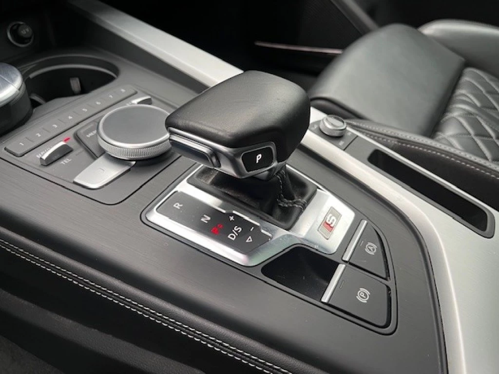 Hoofdafbeelding Audi S4