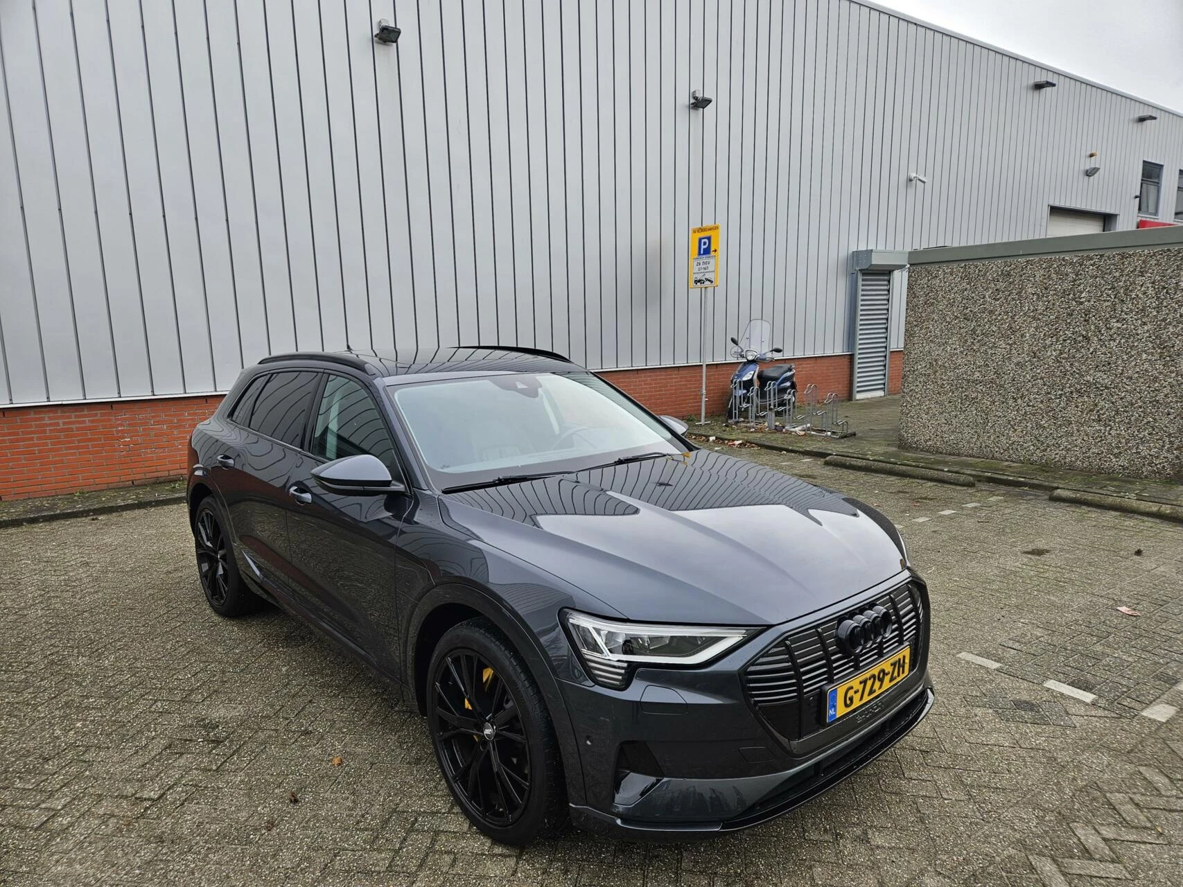 Hoofdafbeelding Audi e-tron