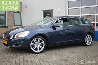 Volvo V60 2.0T Momentum AUTOMAAT/ECC/NAVIGATIE/TREKHAAK/NAP