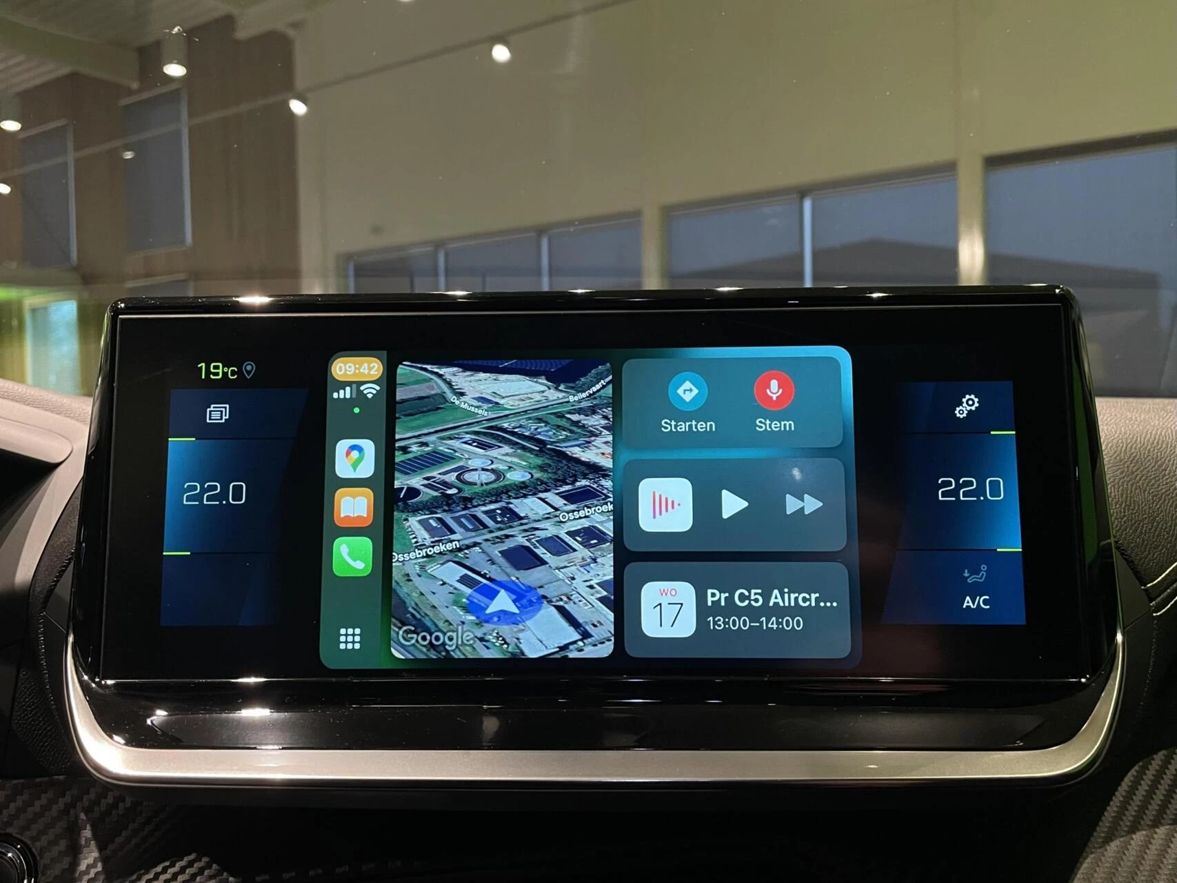 Hoofdafbeelding Peugeot e-208