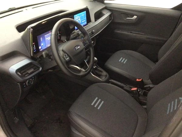 Hoofdafbeelding Ford Transit Courier