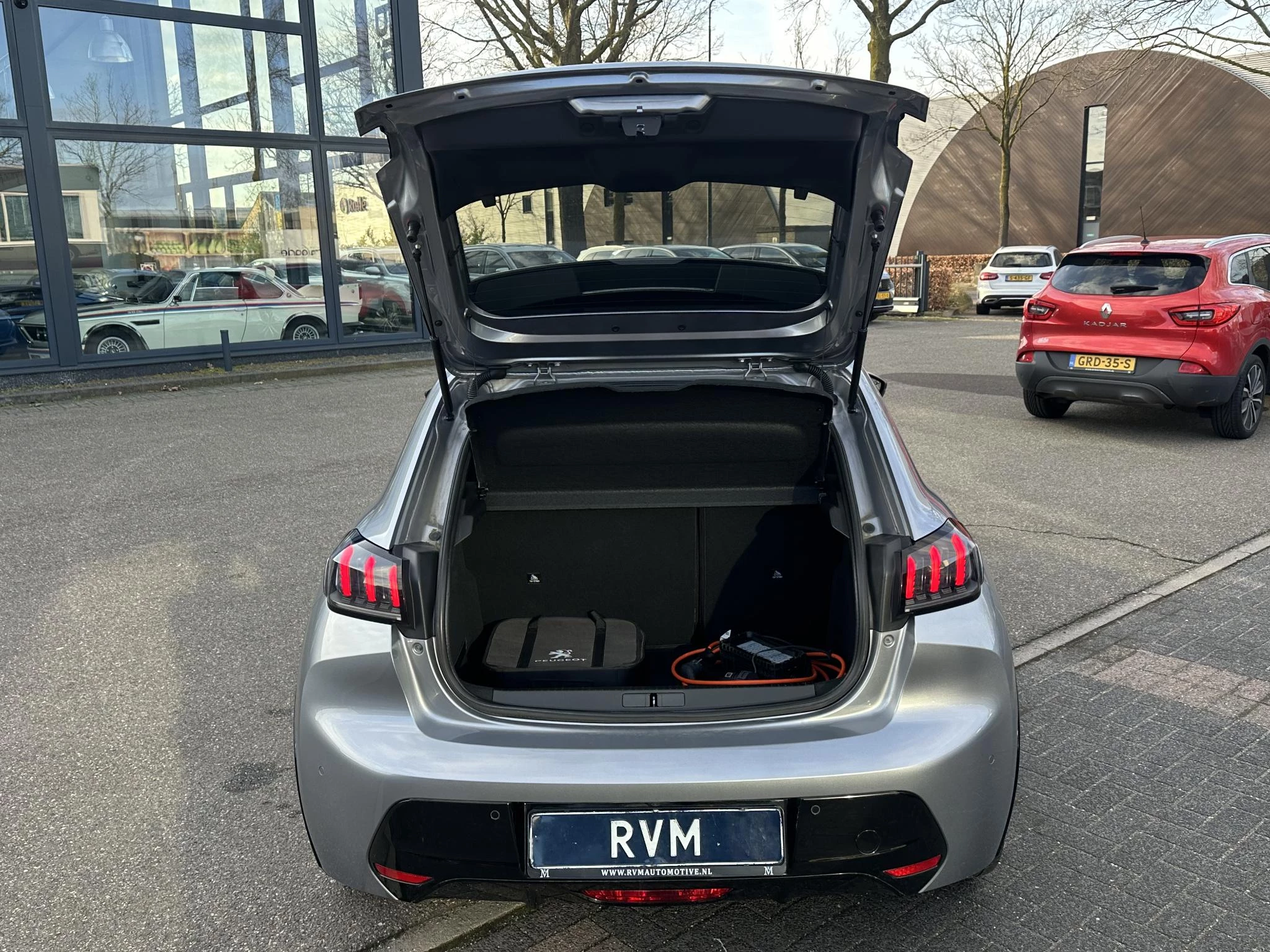 Hoofdafbeelding Peugeot e-208