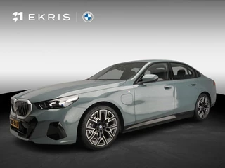 BMW 5 Serie Sedan 530e | M-Sportpakket | LED | Navigatie | Active cruise | Sportstoelen | Stoelverwarming | DAB | Harman-kardon sound | Alu 20 inch