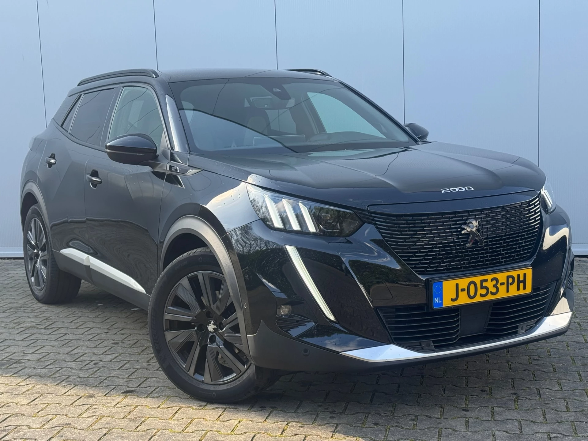 Hoofdafbeelding Peugeot e-2008