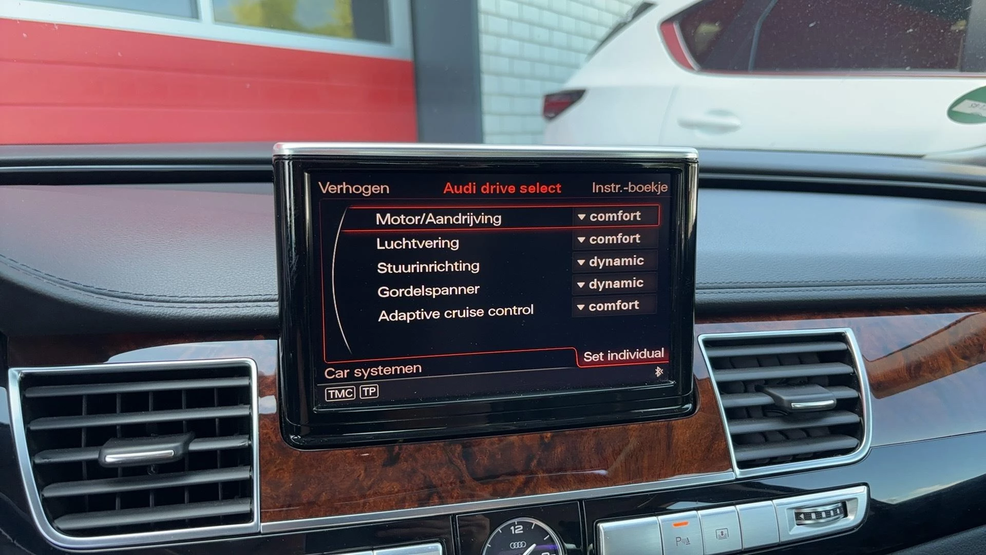 Hoofdafbeelding Audi A8