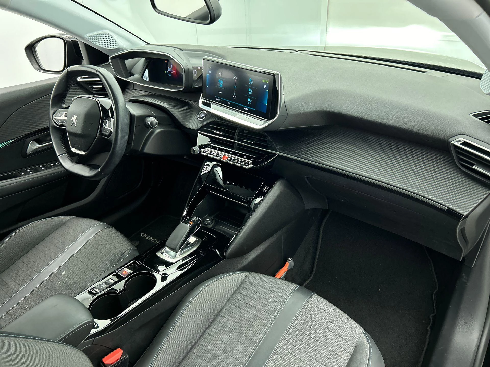 Hoofdafbeelding Peugeot e-208