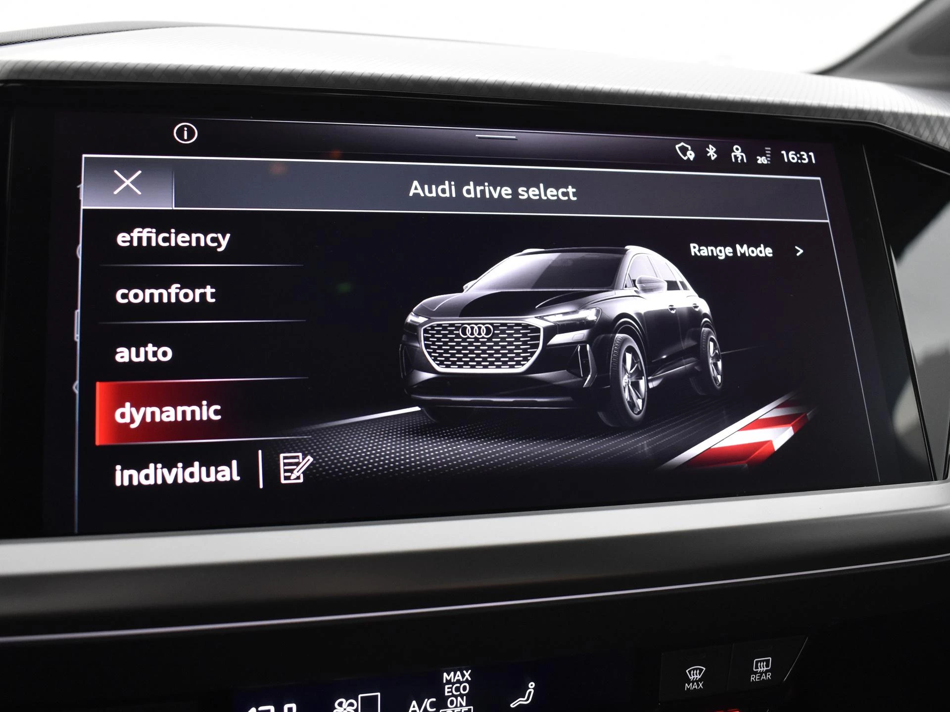 Hoofdafbeelding Audi Q4 e-tron