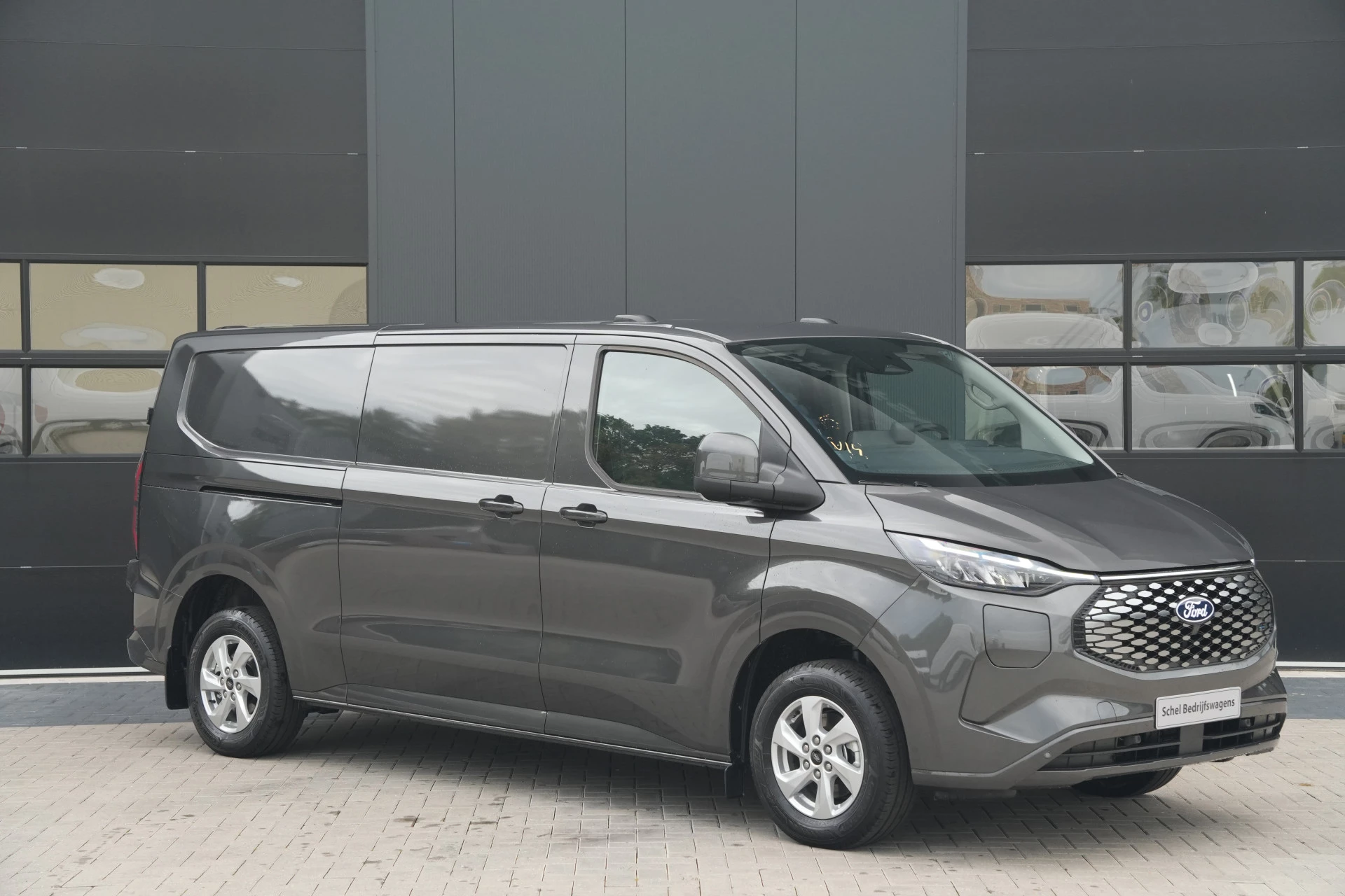 Hoofdafbeelding Ford E-Transit Custom