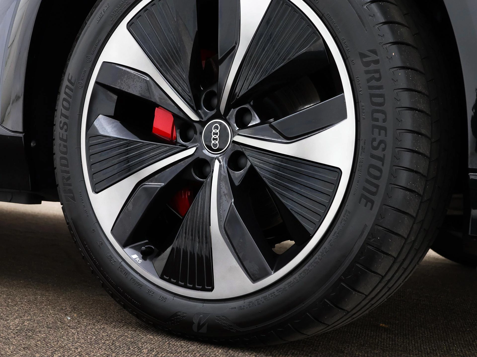 Hoofdafbeelding Audi Q6 e-tron