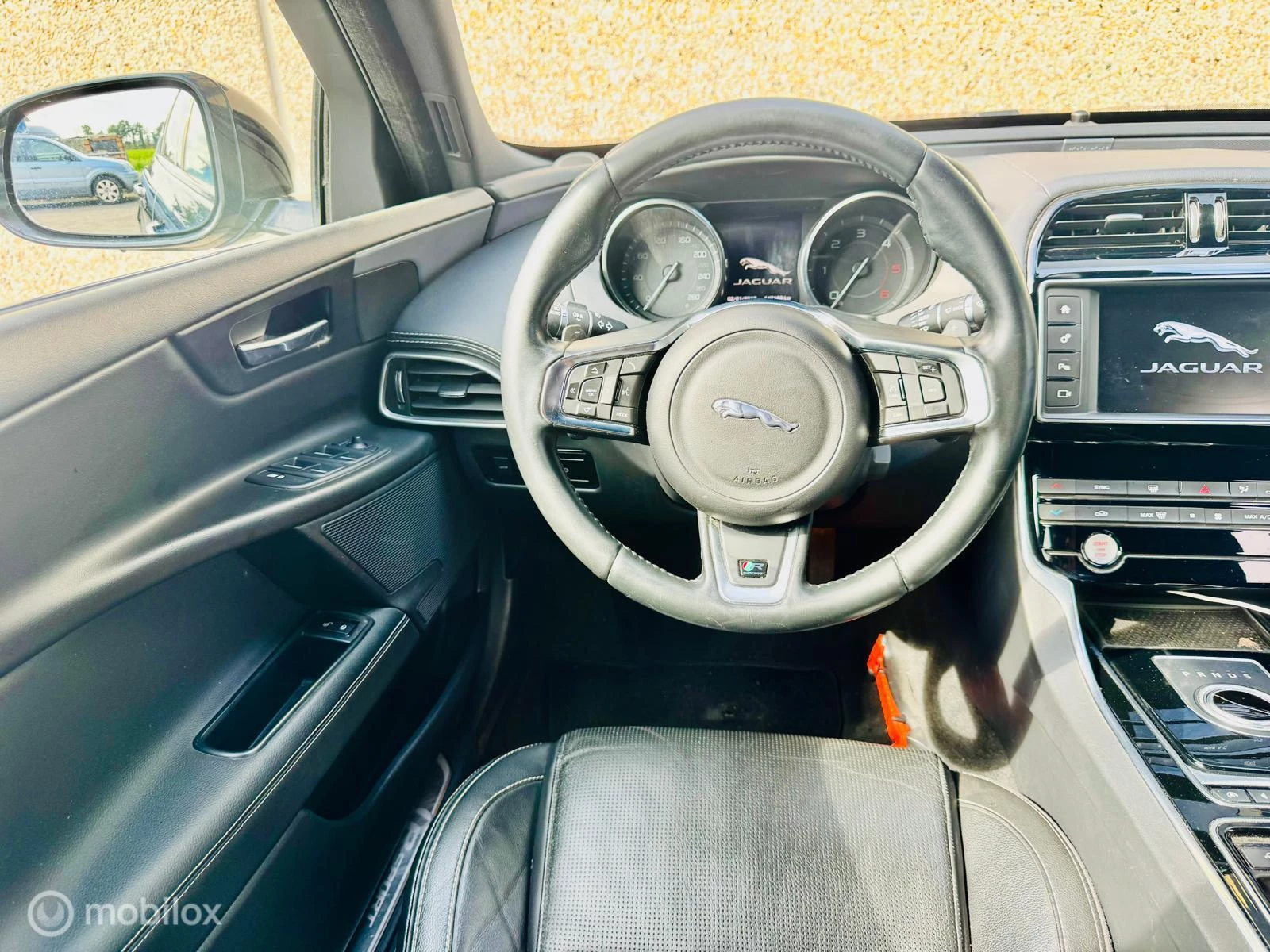 Hoofdafbeelding Jaguar XE