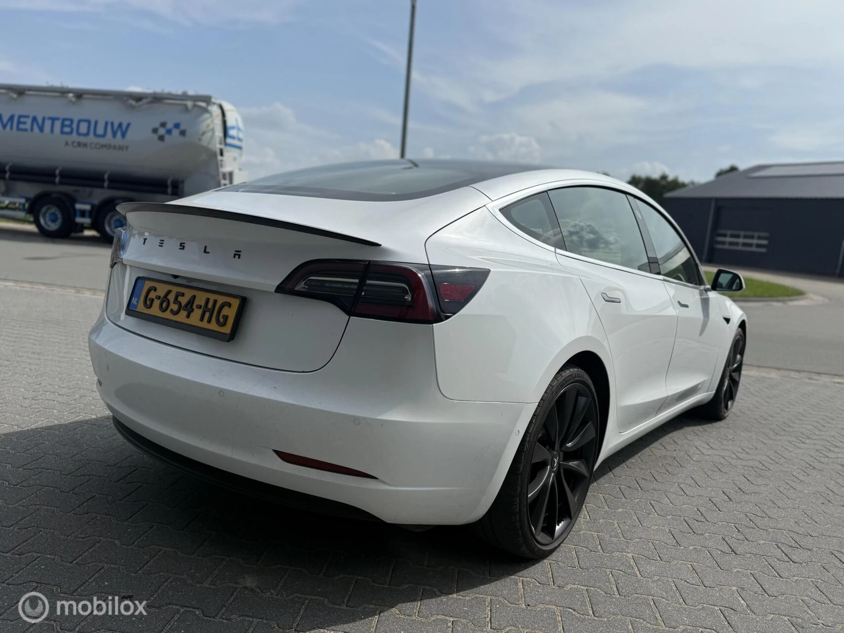Hoofdafbeelding Tesla Model 3