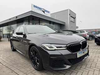 BMW 5 Serie Touring 530e xDrive M Sport Laser | Adapt. Cruise | HUD | Stoelverw. | Camera | HiFi