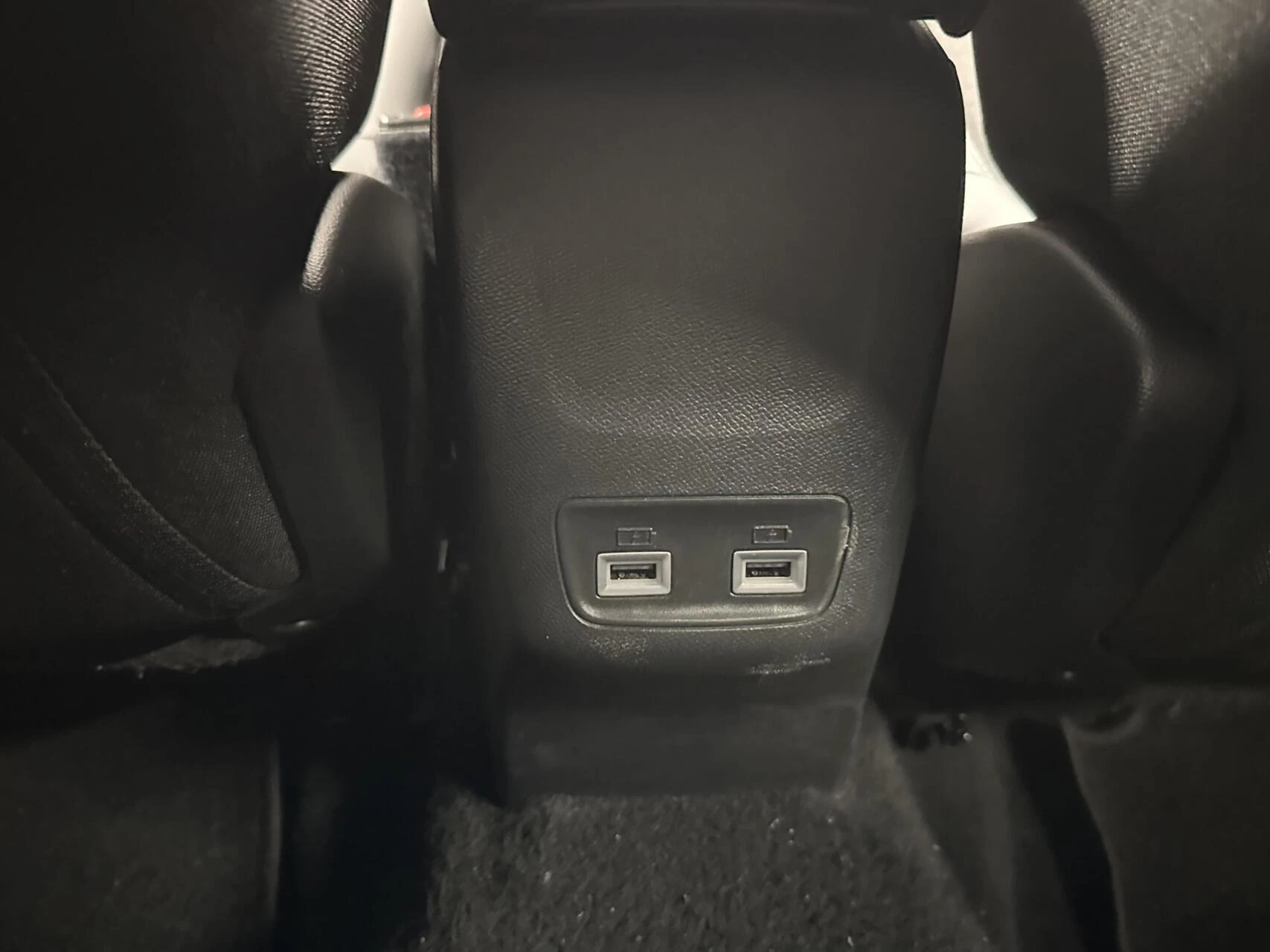 Hoofdafbeelding Peugeot e-2008