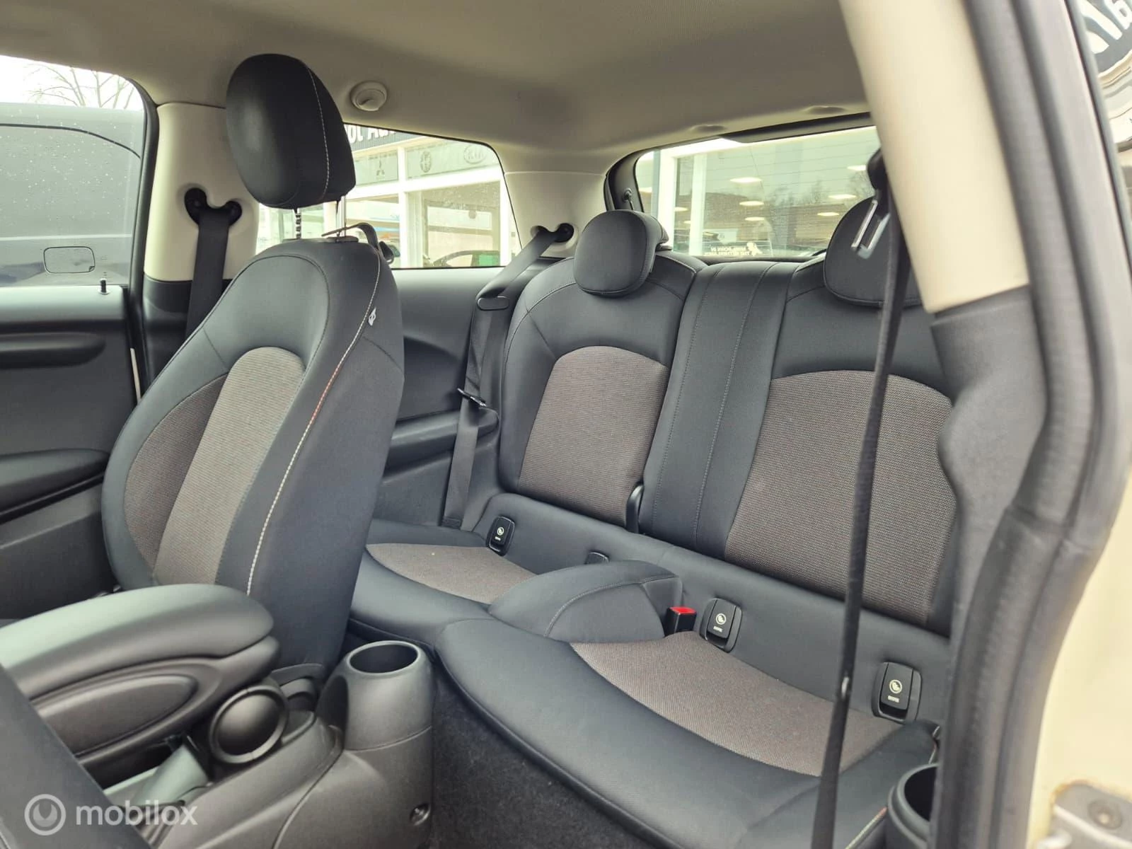 Hoofdafbeelding MINI One