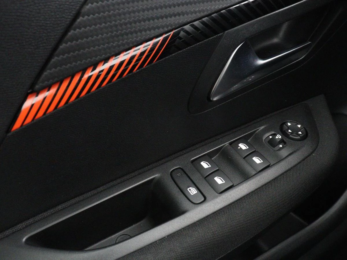 Hoofdafbeelding Peugeot e-208
