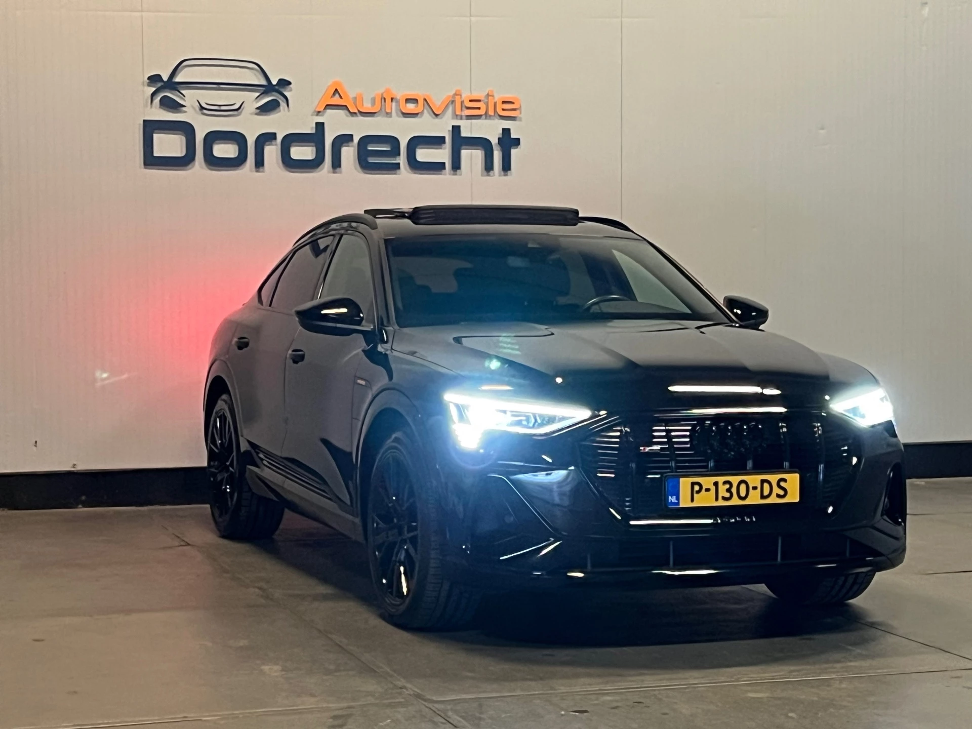 Hoofdafbeelding Audi e-tron