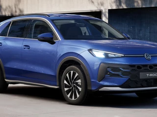 Volkswagen T-Roc Life First Edition 1.5 eTSI 85 kW / 116 PK SUV 7 v