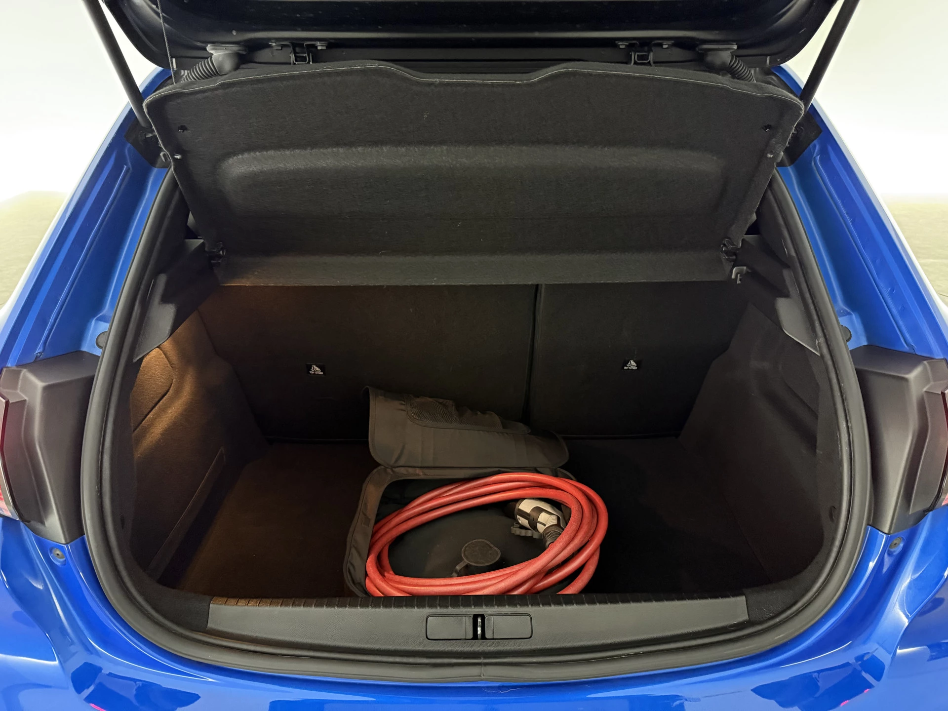 Hoofdafbeelding Peugeot e-208