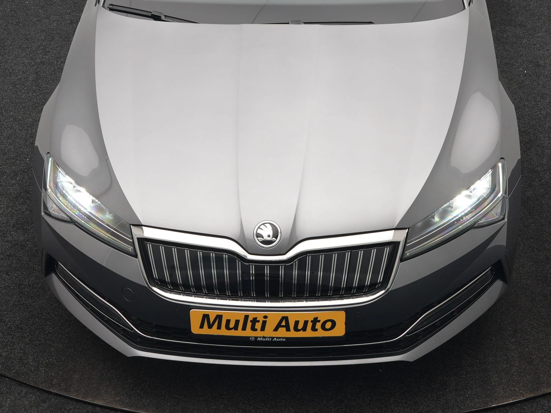 Hoofdafbeelding Škoda Superb