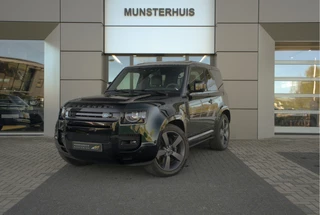 Land Rover Defender 5.0 P525 90 V8 | British Racing Green | Grijs kenteken | Koelvak | Elektrische trekhaak |