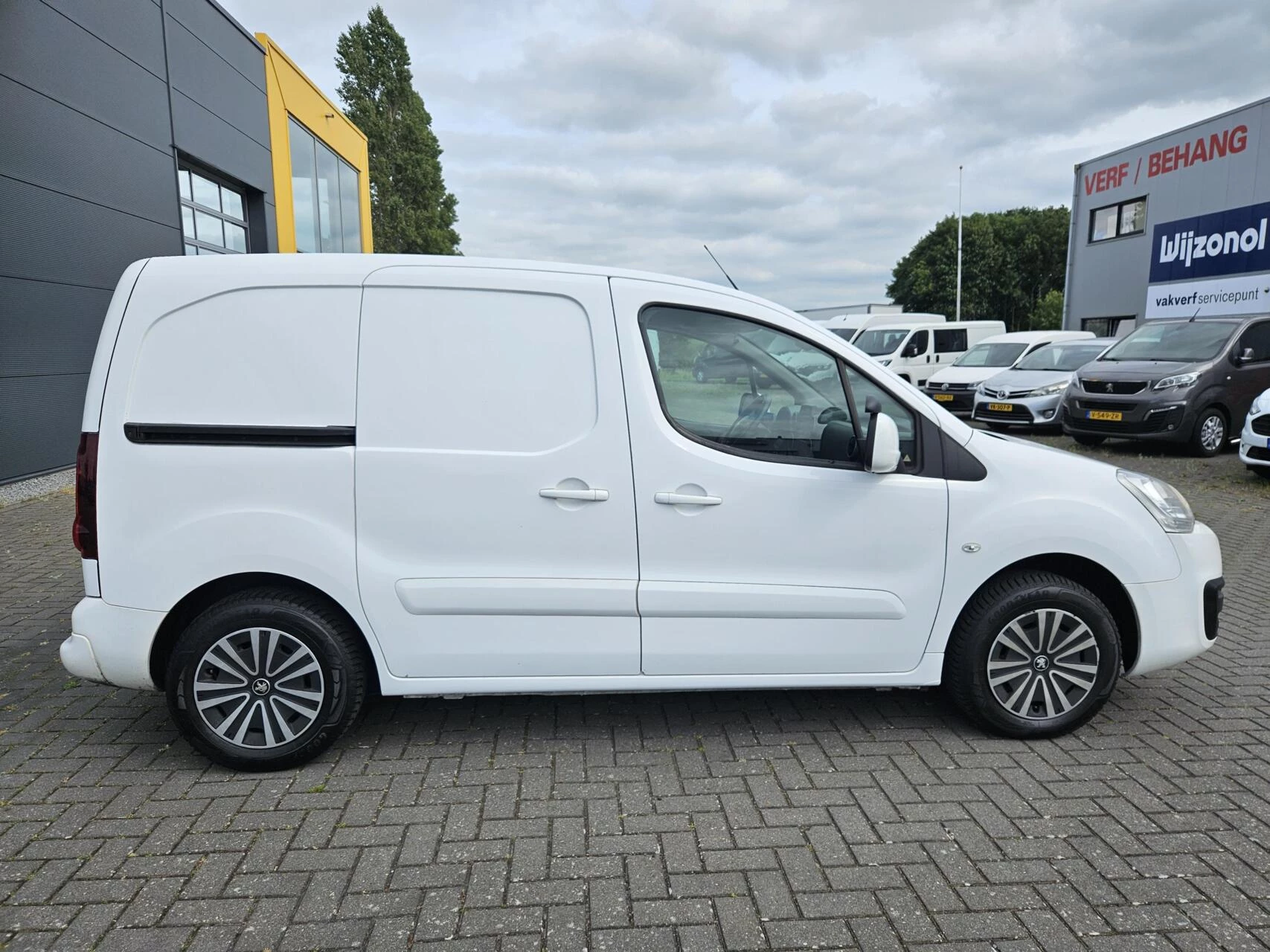 Hoofdafbeelding Peugeot Partner