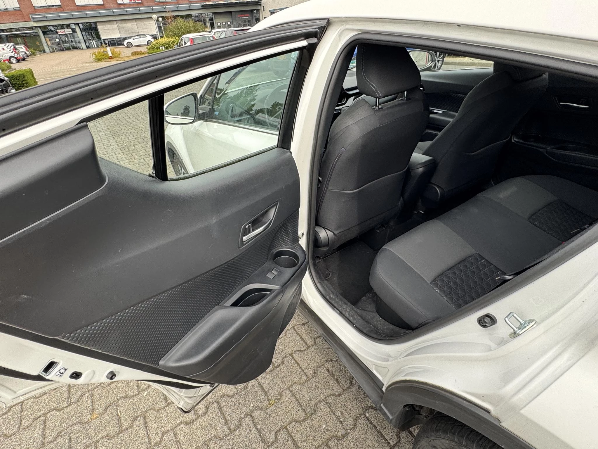 Hoofdafbeelding Toyota C-HR
