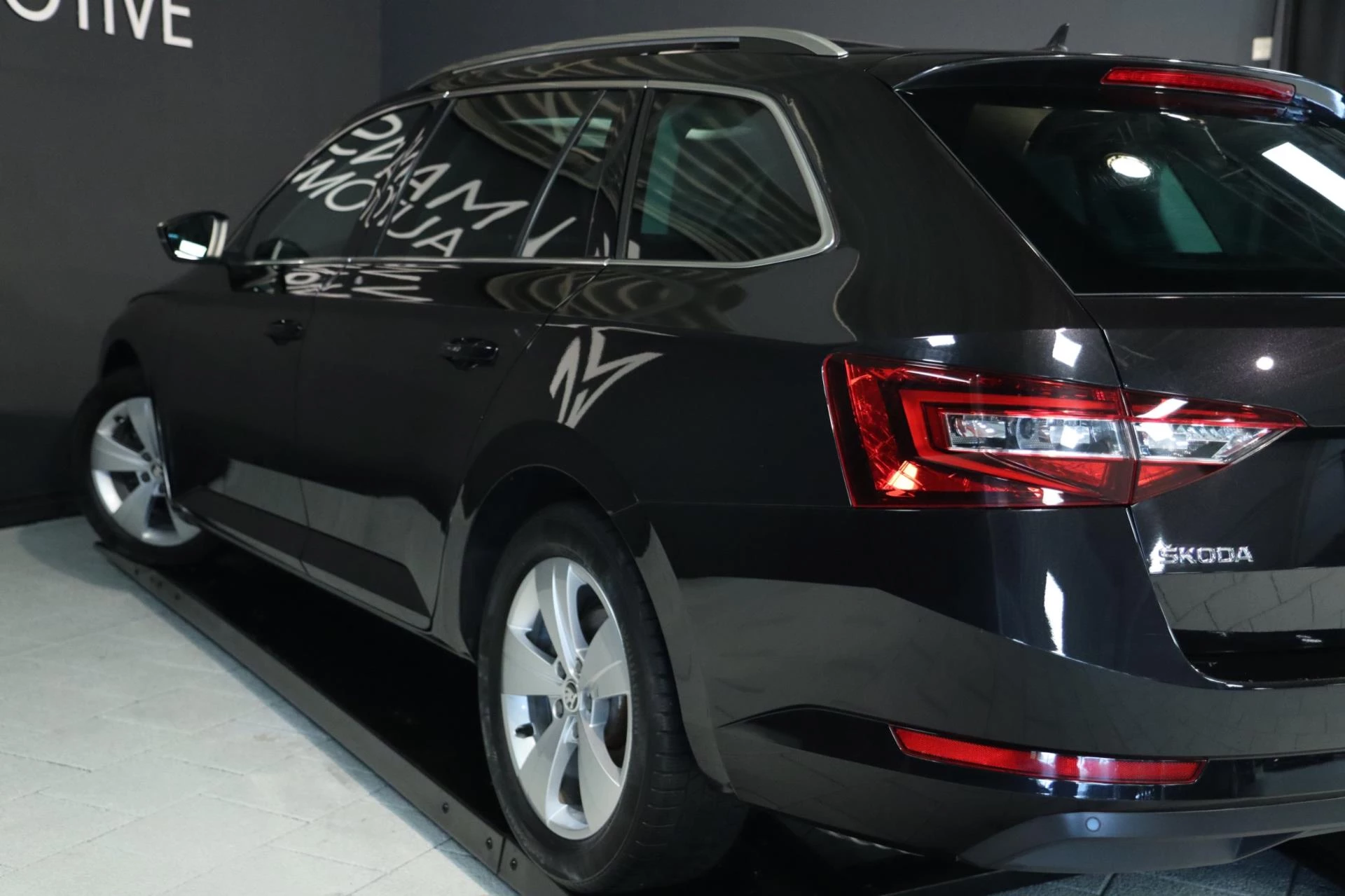 Hoofdafbeelding Škoda Superb