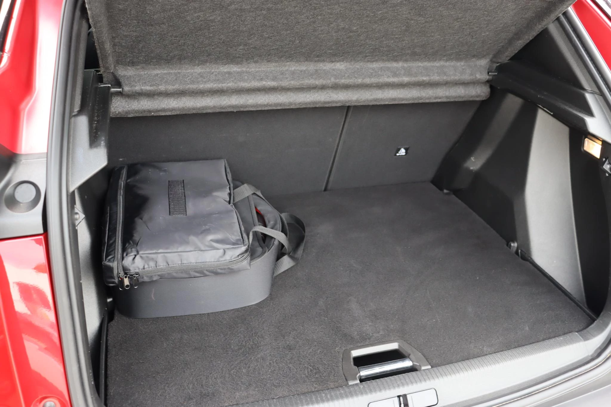 Hoofdafbeelding Peugeot e-2008