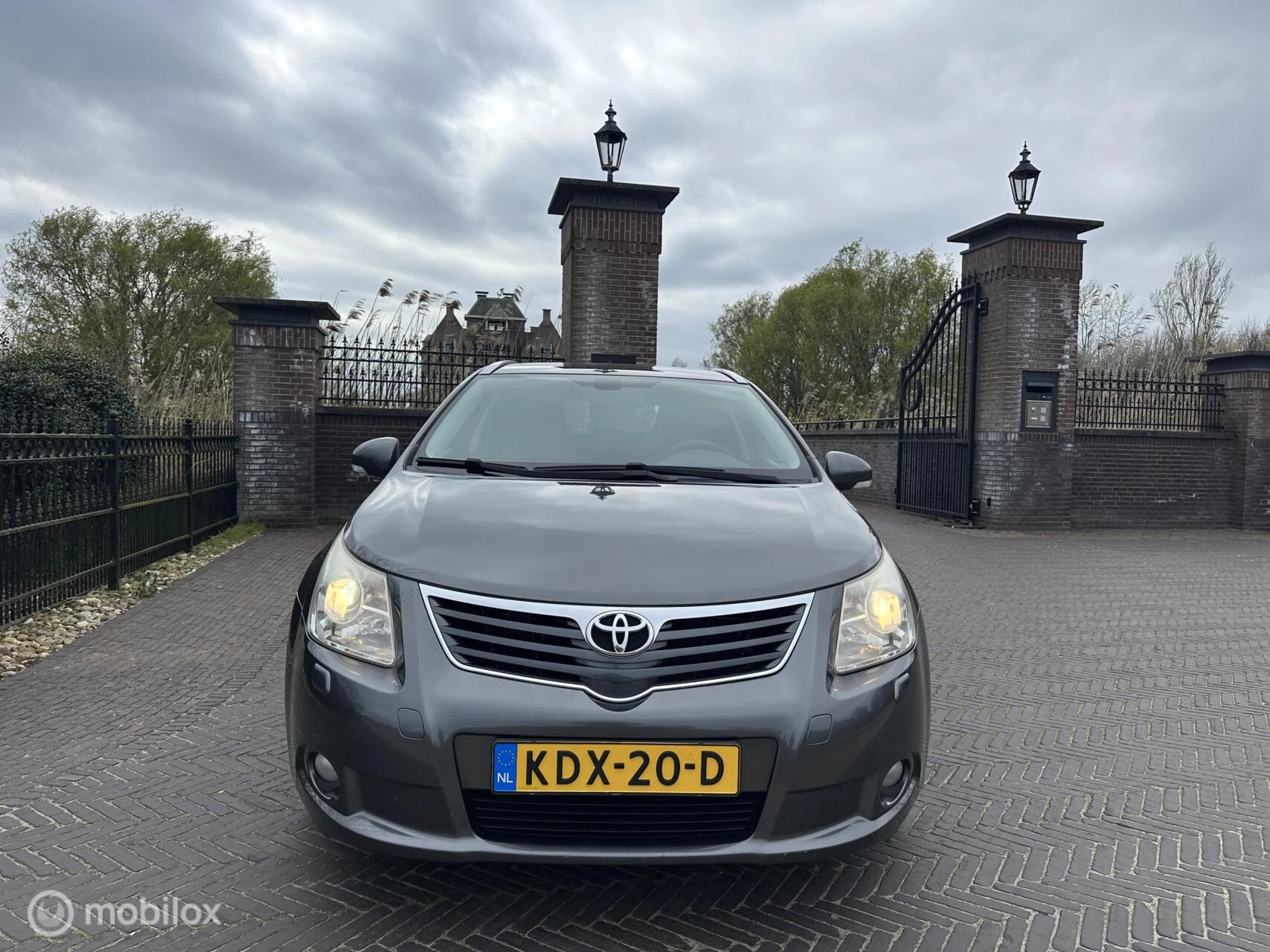 Hoofdafbeelding Toyota Avensis