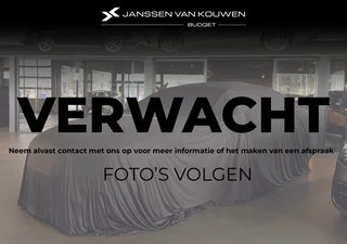 Mercedes-Benz C-klasse 180 Prestige / Stoelverwarming / Navigatie / Panoramadak / LED / Trekhaak