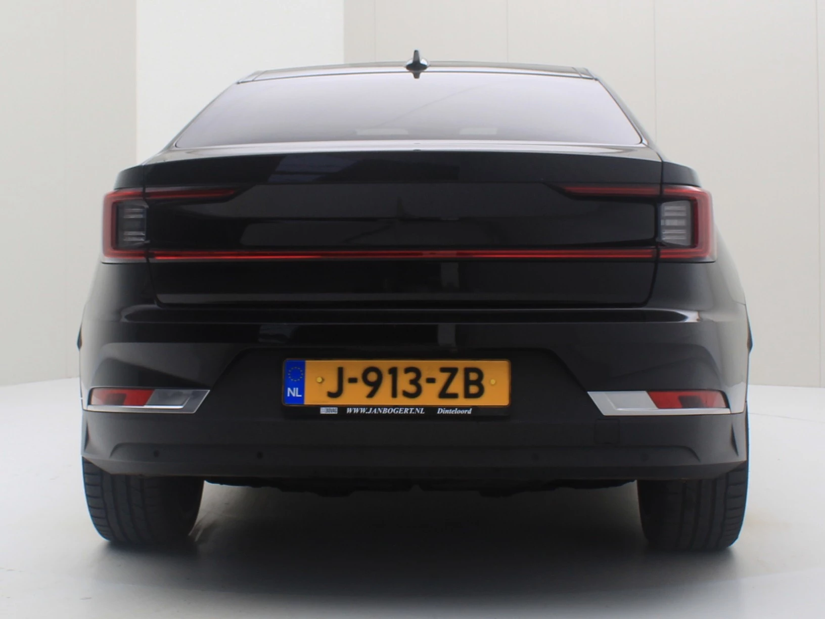 Hoofdafbeelding Polestar 2