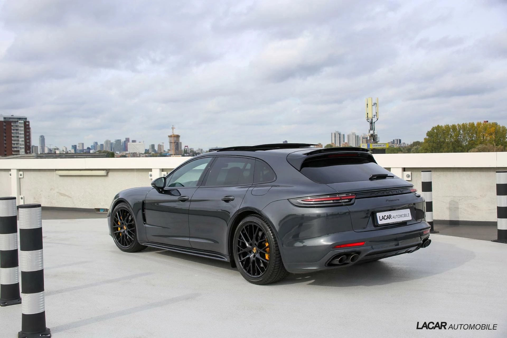 Hoofdafbeelding Porsche Panamera