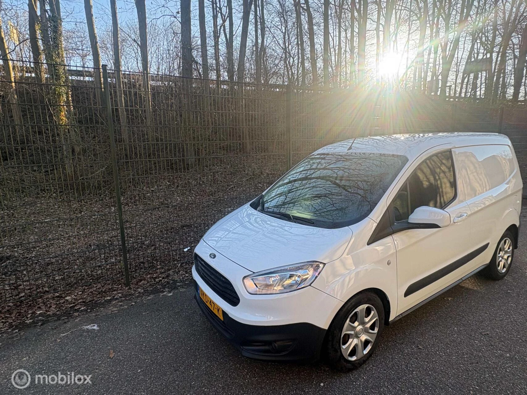 Hoofdafbeelding Ford Transit Courier