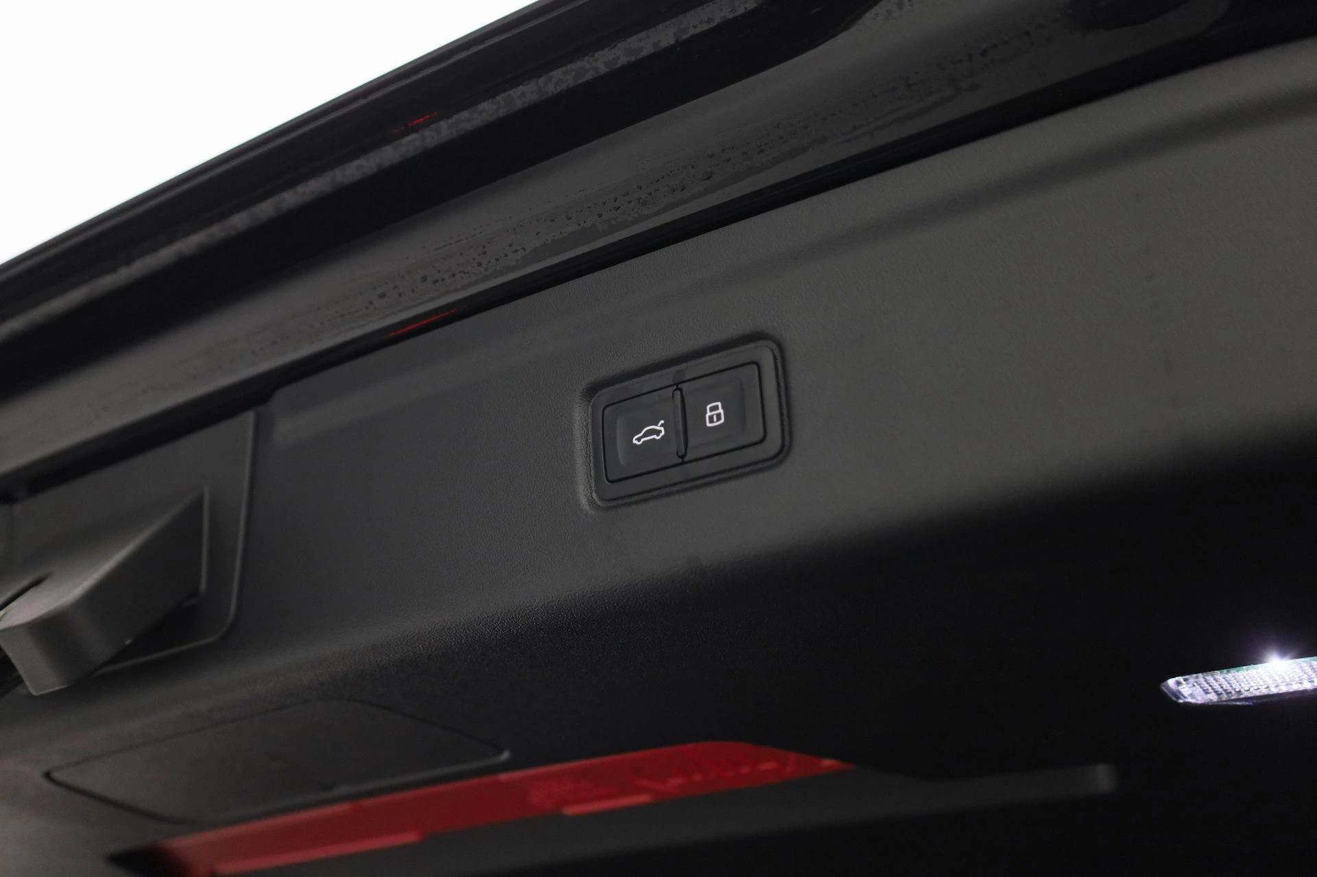 Hoofdafbeelding Audi A6 Avant e-tron