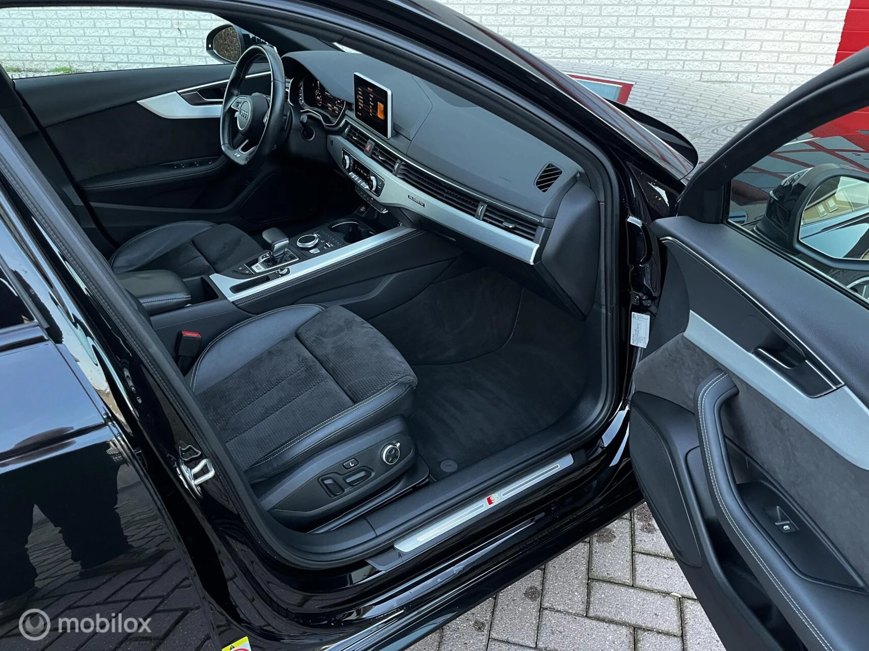 Hoofdafbeelding Audi S4