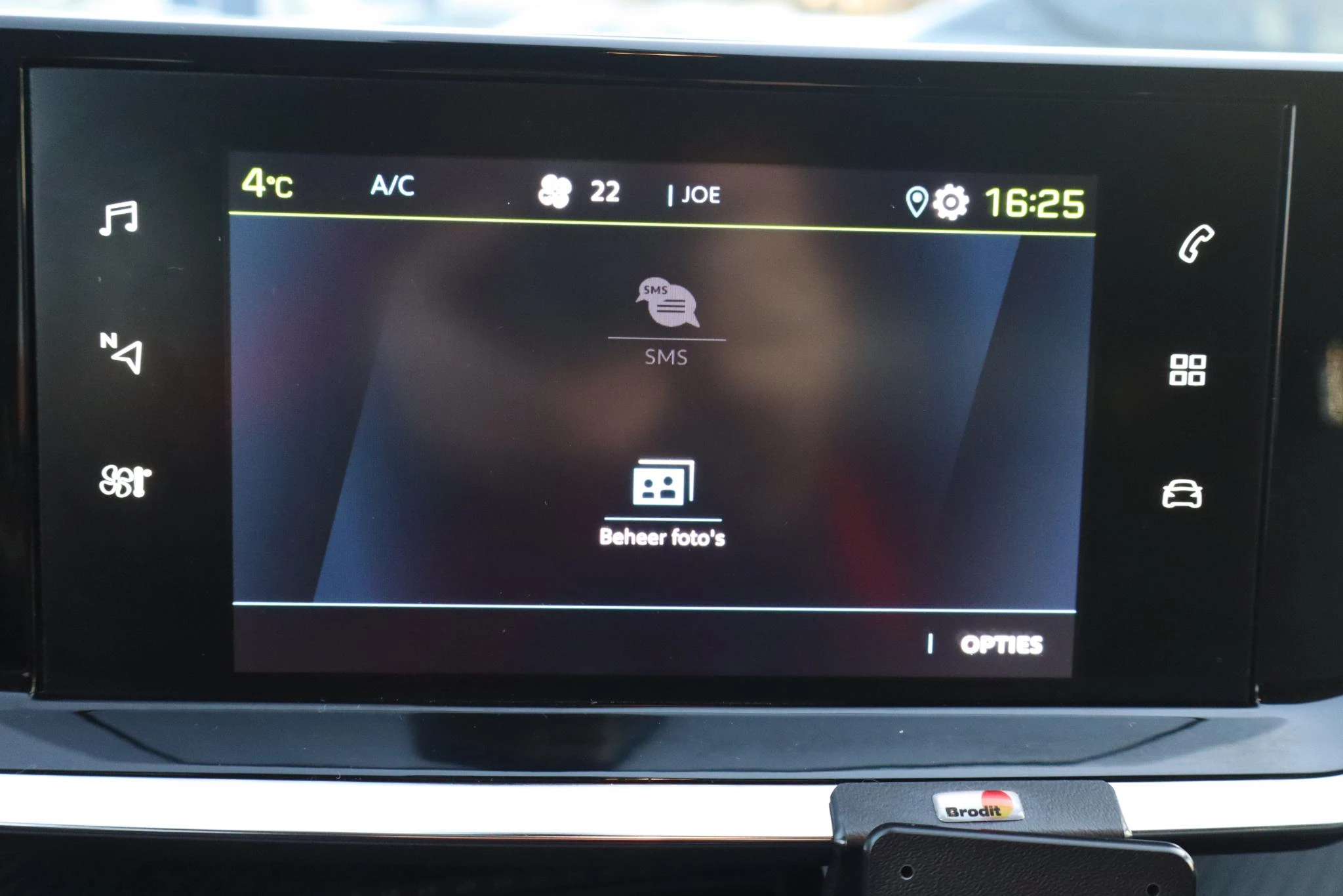 Hoofdafbeelding Peugeot e-208