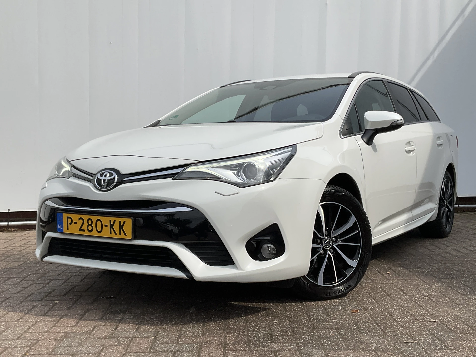 Hoofdafbeelding Toyota Avensis