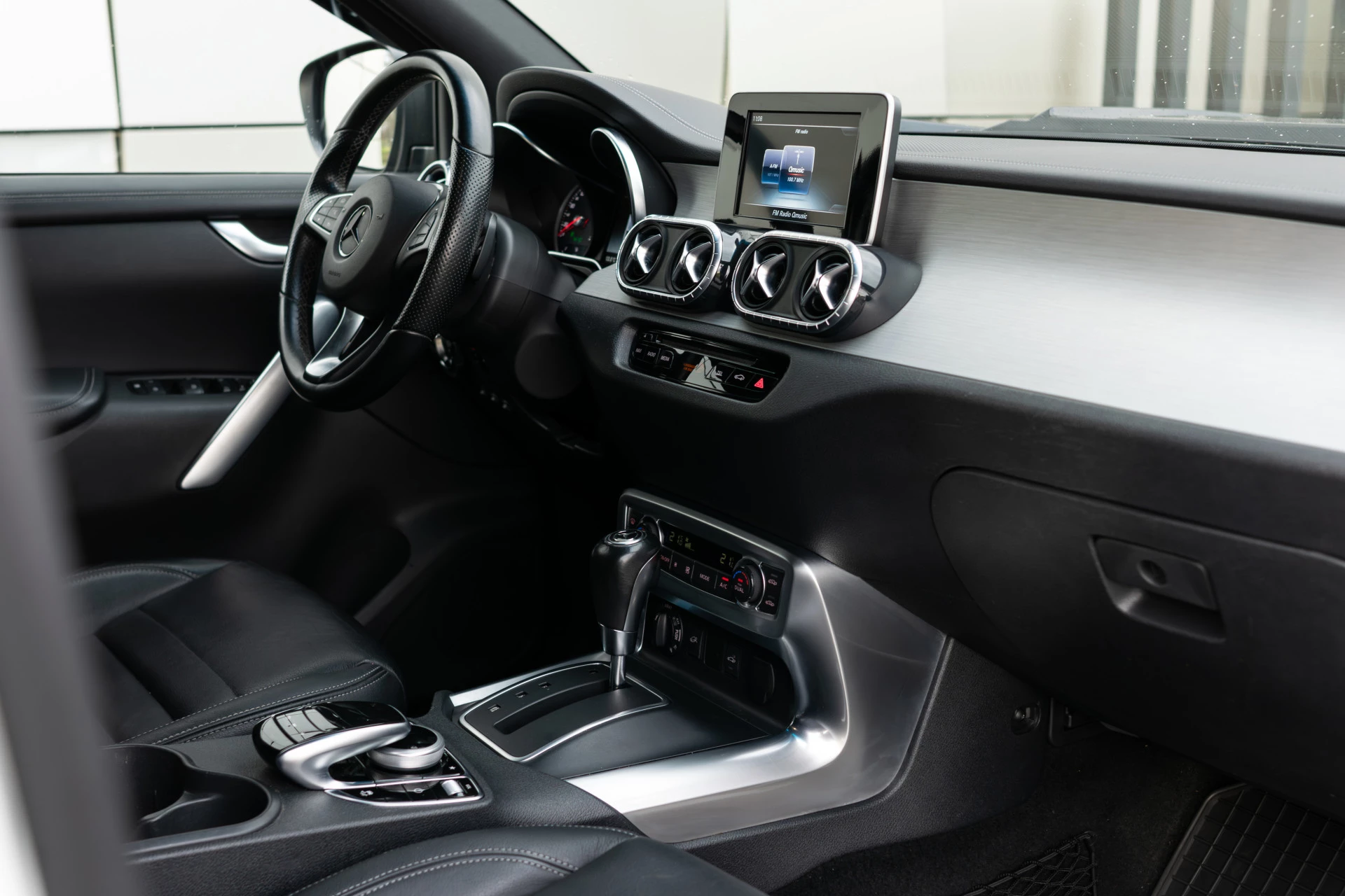 Hoofdafbeelding Mercedes-Benz X-Klasse