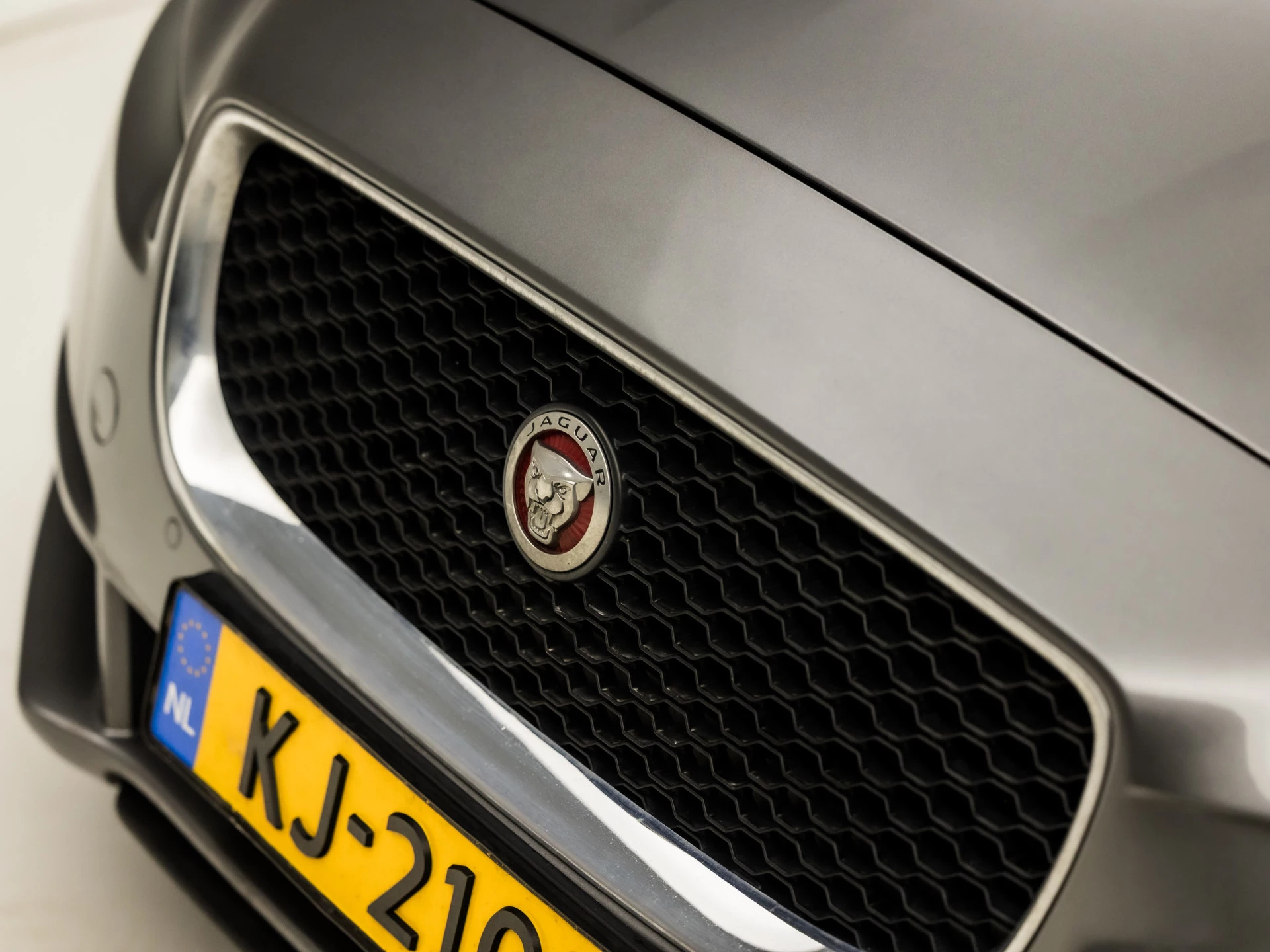 Hoofdafbeelding Jaguar XE