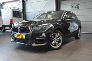 Hoofdafbeelding BMW X2 BMW X2 sDrive18i High Executive navi clima cruise led 18 inch !!