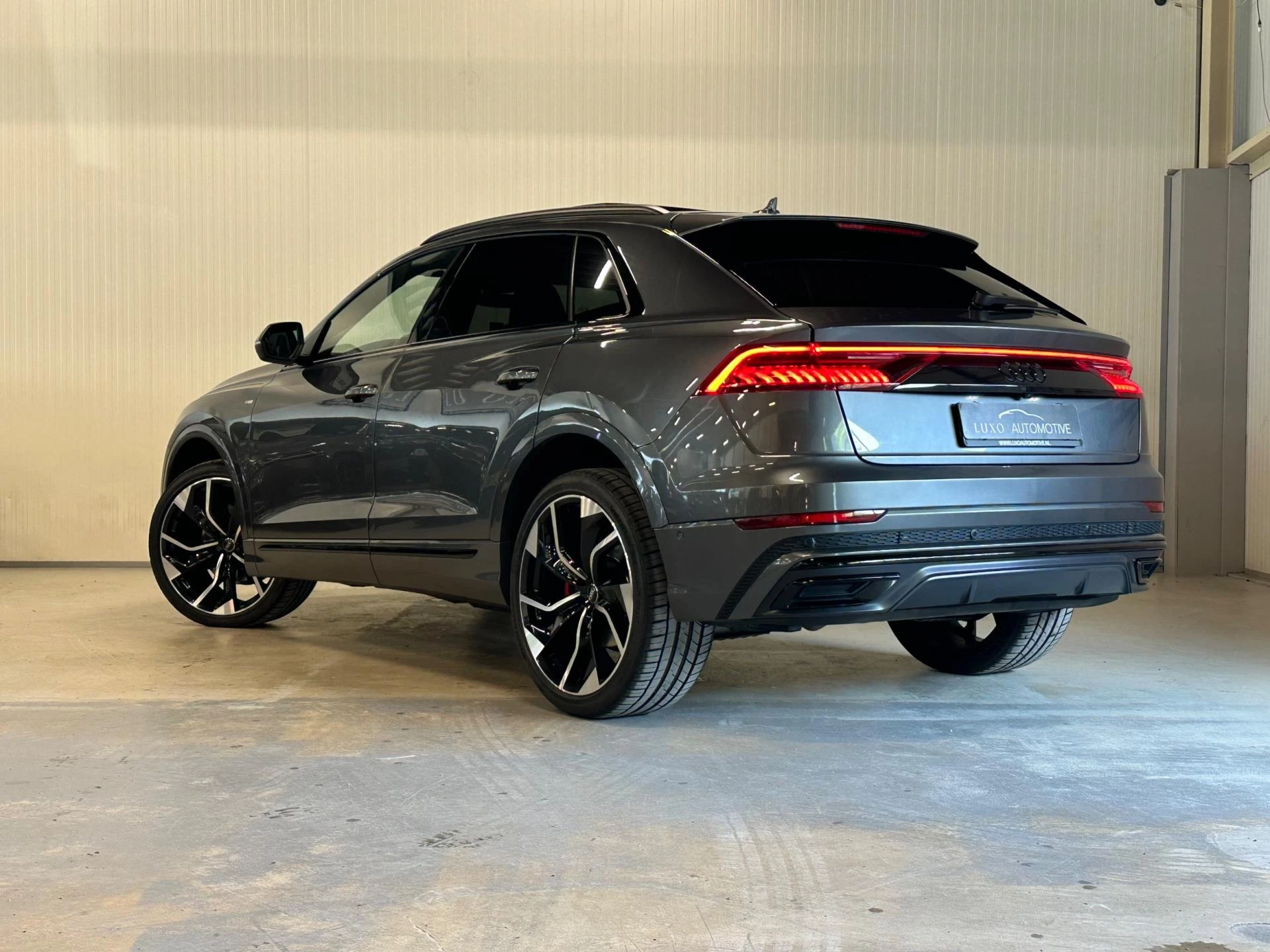 Hoofdafbeelding Audi Q8