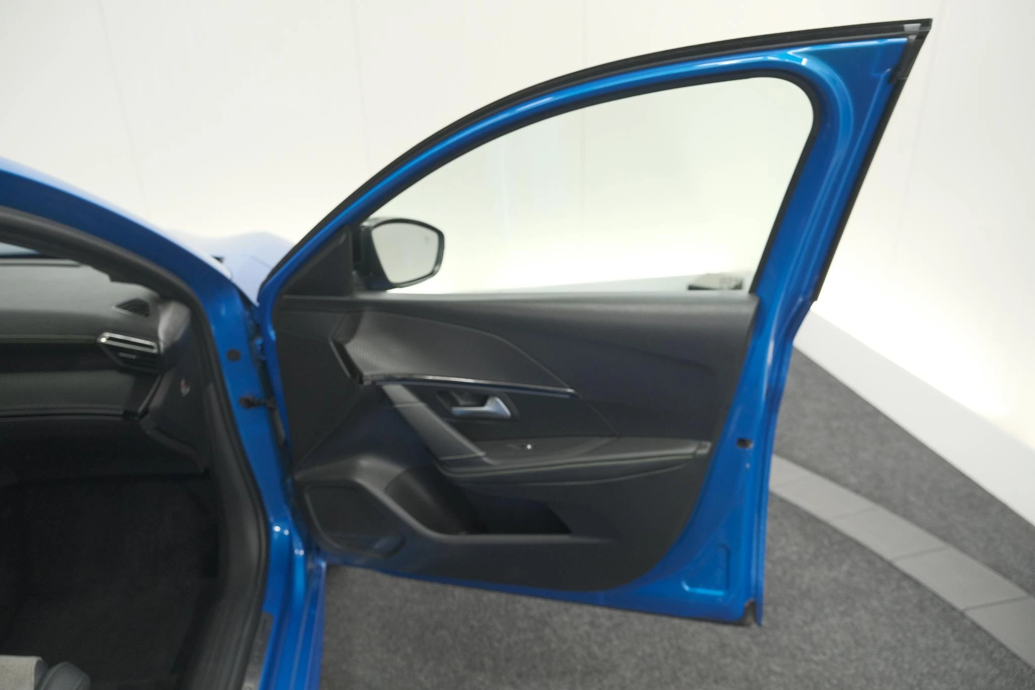 Hoofdafbeelding Peugeot e-208