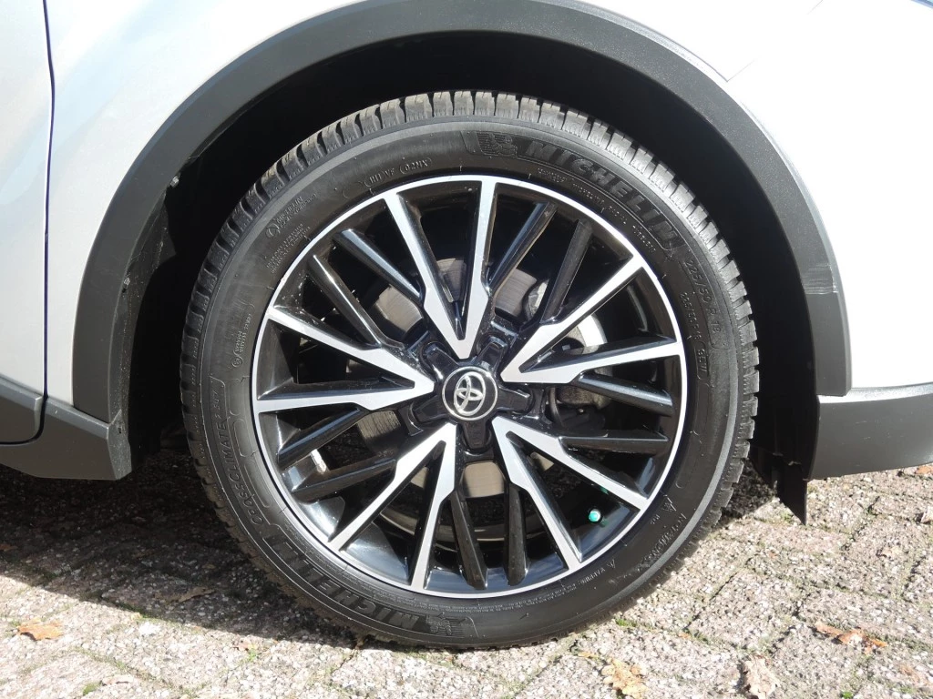 Hoofdafbeelding Toyota C-HR