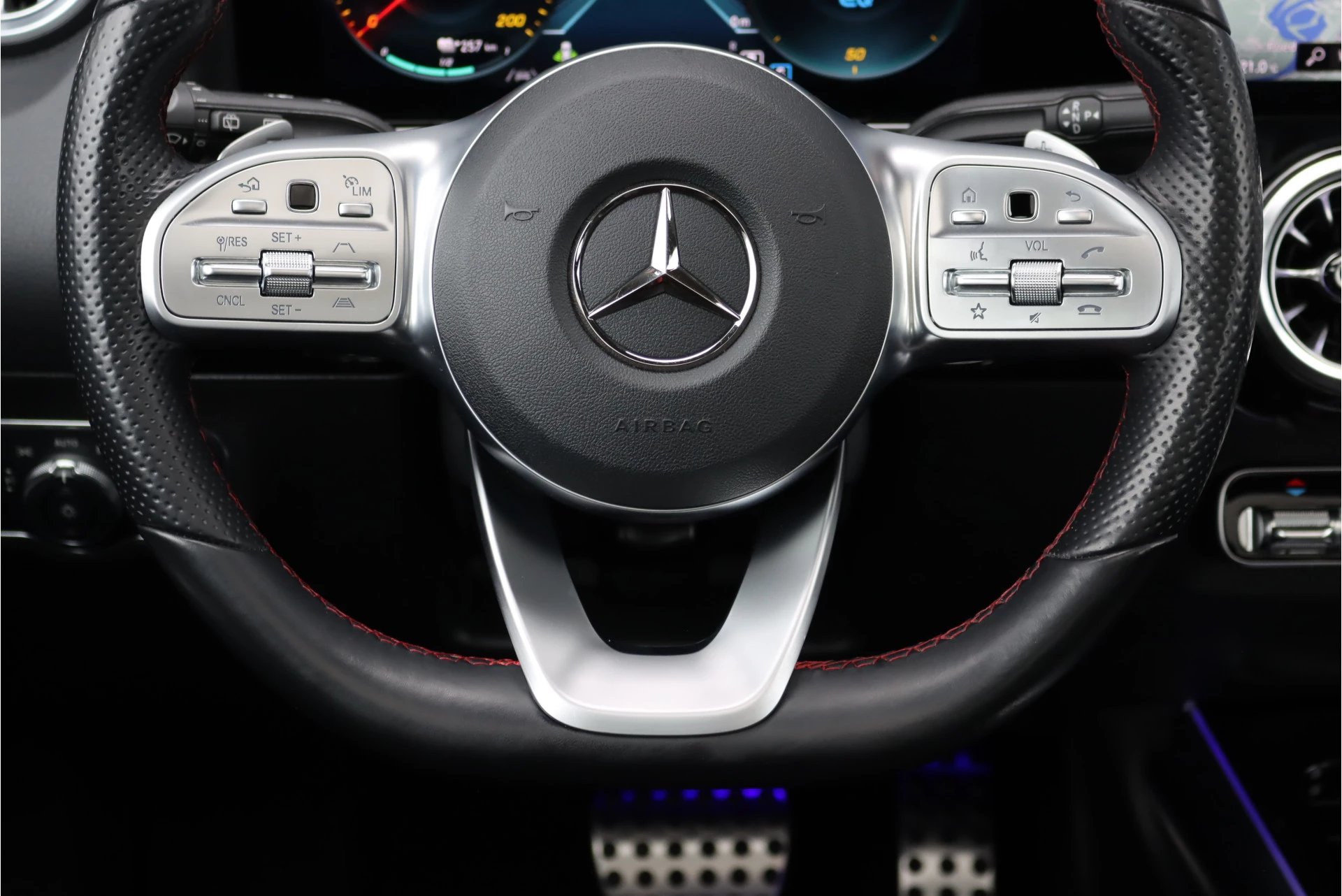 Hoofdafbeelding Mercedes-Benz EQA