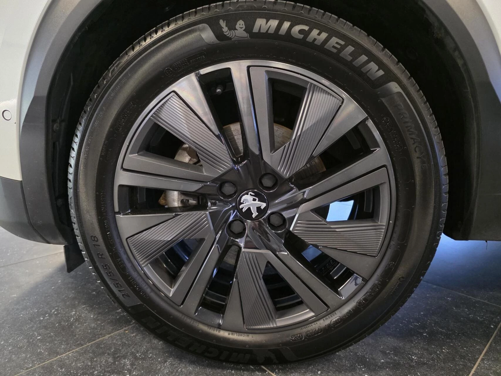 Hoofdafbeelding Peugeot e-2008