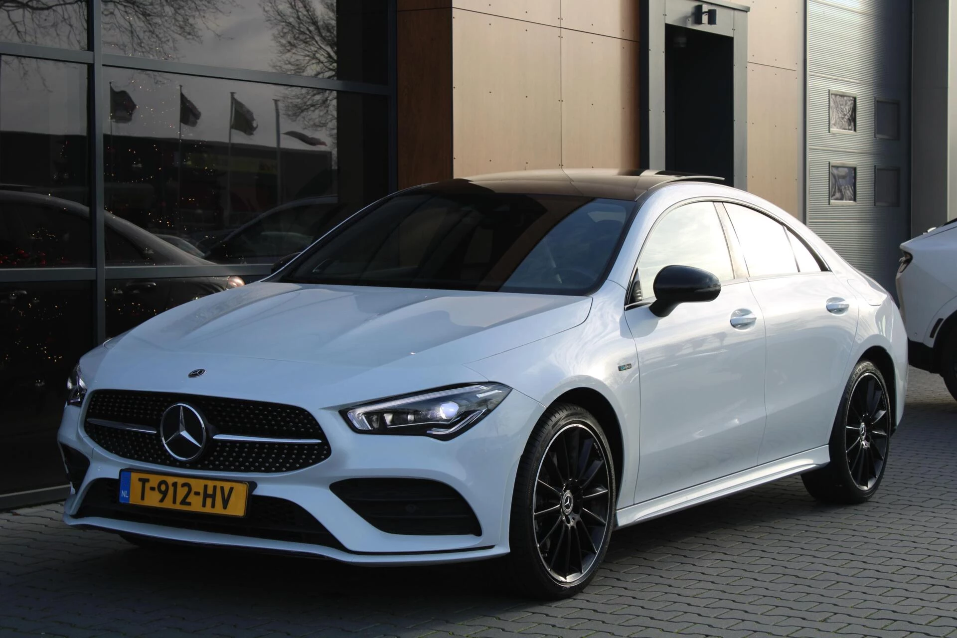 Hoofdafbeelding Mercedes-Benz CLA