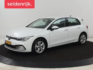 Volkswagen Golf 1.0 eTSI Life | Carplay | Sfeerverlichting |  Adaptive cruise | Navigatie | Parkeerhulp | Full LED | Climate control | Bluetooth