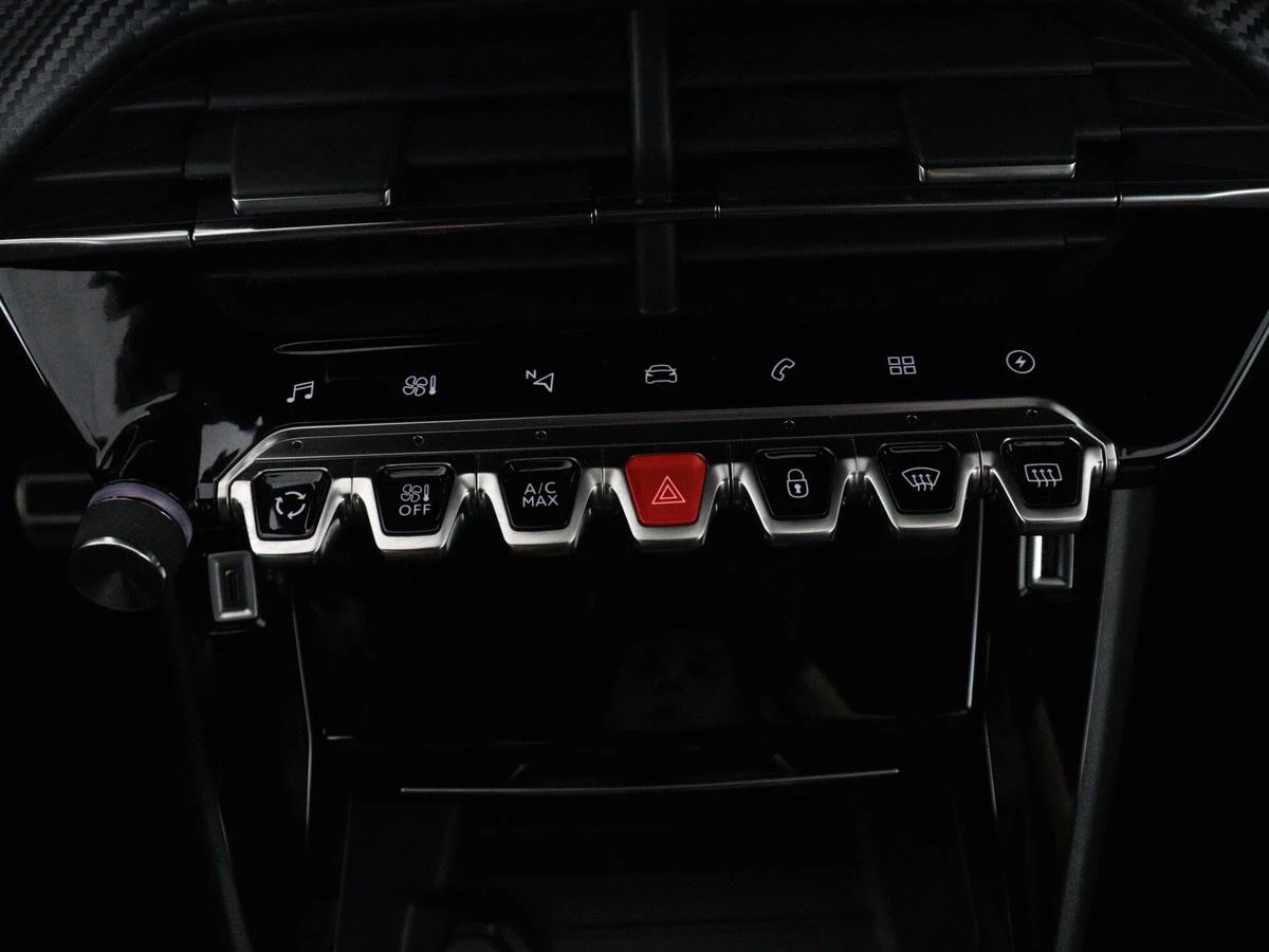 Hoofdafbeelding Peugeot e-208