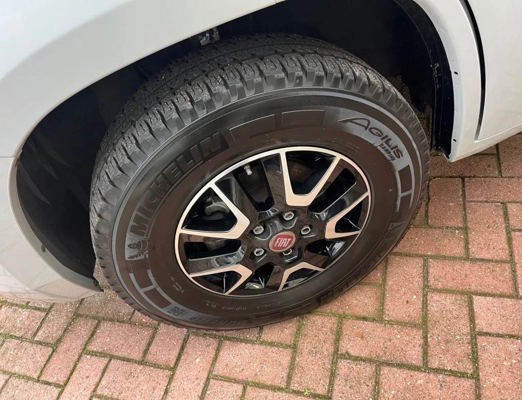 Hoofdafbeelding Knaus Boxlife 6 Meter Lengtebedden